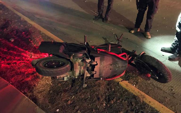 Motociclistas ponen en riesgo a sus familias; detectan caso de hombre que llevaba a un bebé sin protección