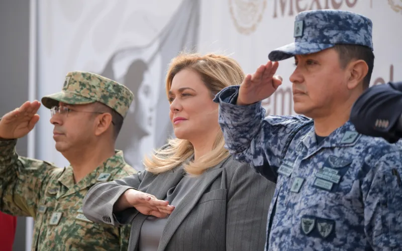 Maru Campos acompaña ceremonia conmemorativa por el CLXIV aniversario de la Batalla de Puebla
