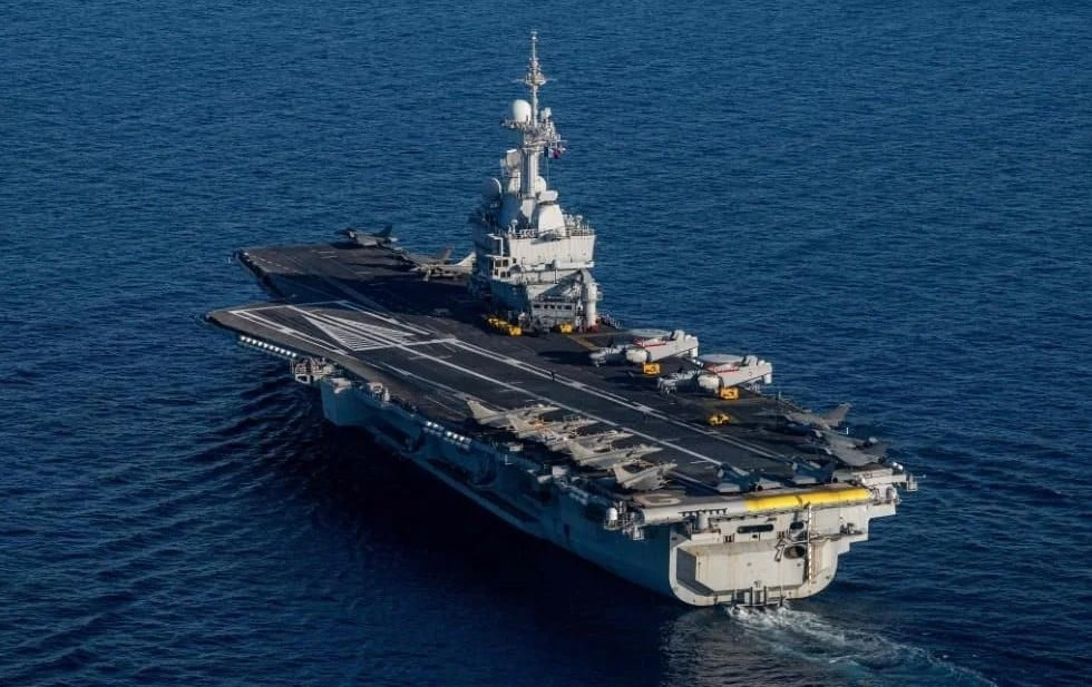 Despliega Francia portaaviones por posible misión en Ormuz
