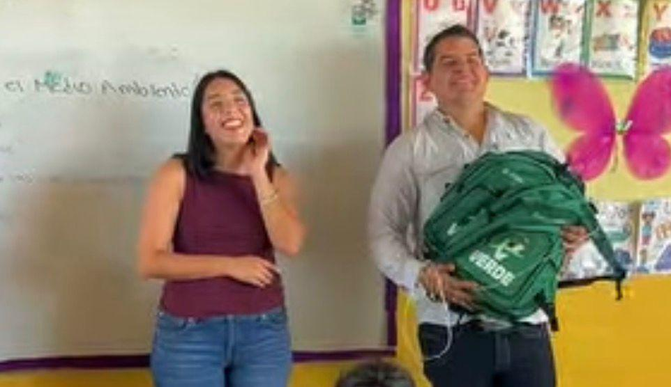Señalan propaganda política dentro de primaria tras publicación de regidora de Camargo