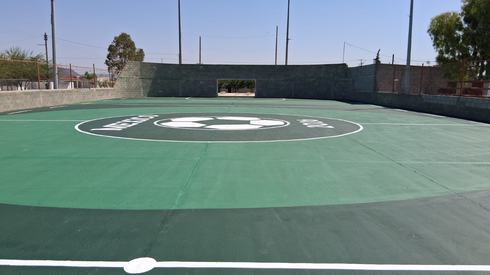 Avanza remodelación de cancha de fútbol rápido en Colonia Panamericana beneficiado por programa mundial social 2026.