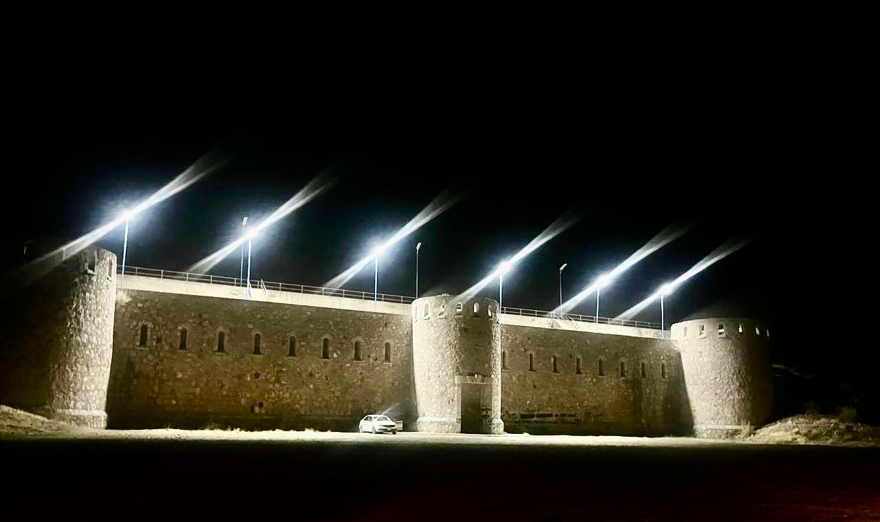 Instala Gobierno de San Francisco de Conchos nueva iluminación en El Caracol