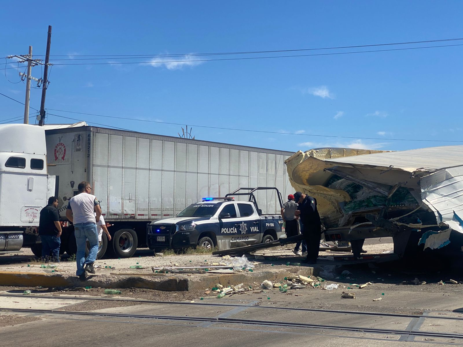 Choque con tren y accidente de motociclista marcan reporte vial del fin de semana en Camargo