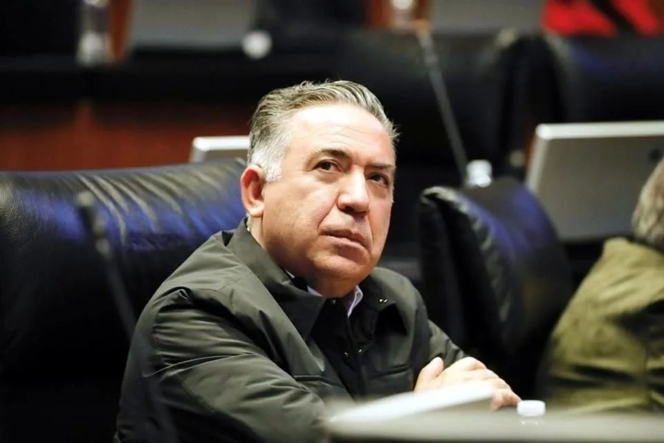 Mantiene Inzunza en vilo votación en Senado