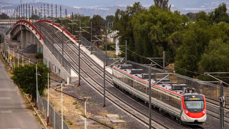 Debuta Tren al AIFA con más de 200 mil pasajeros en su primera semana