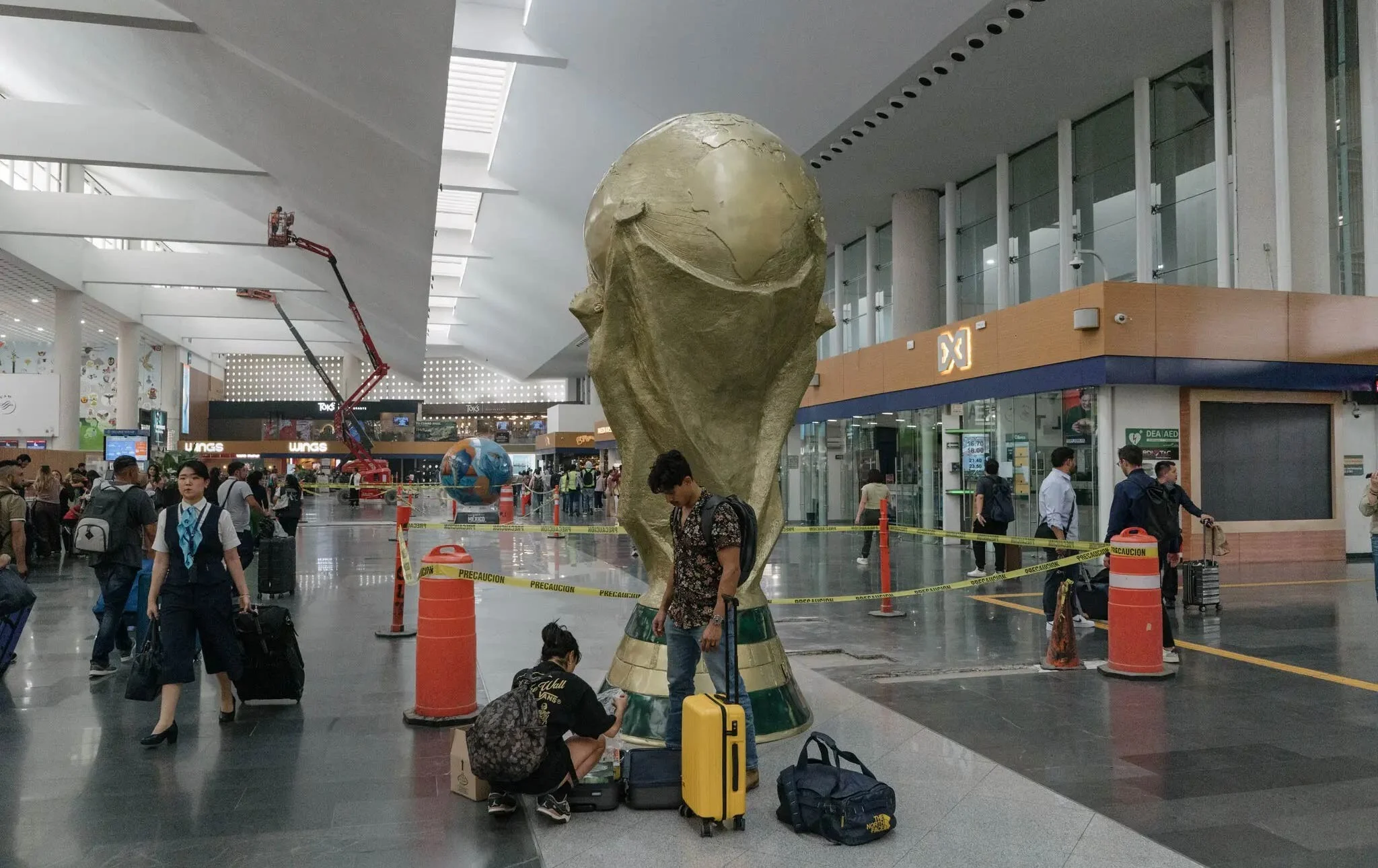 El aeropuerto de Ciudad de México se renovó para el Mundial. ¿Qué pasará después?