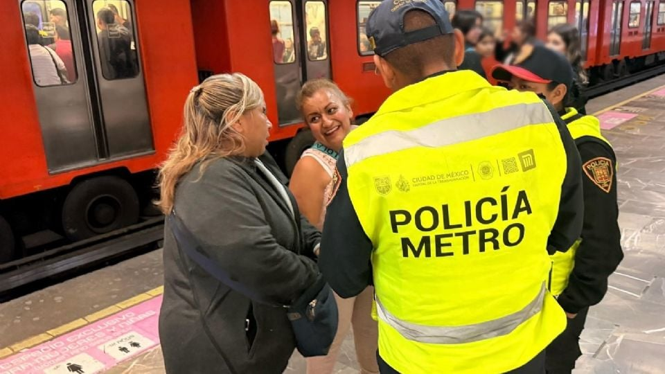 Vendedoras ambulantes del Metro de CDMX denuncian acoso policial y detenciones por el Mundial
