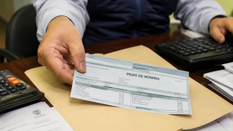 Aumentarán 9% salarios y prestaciones de trabajadores federales