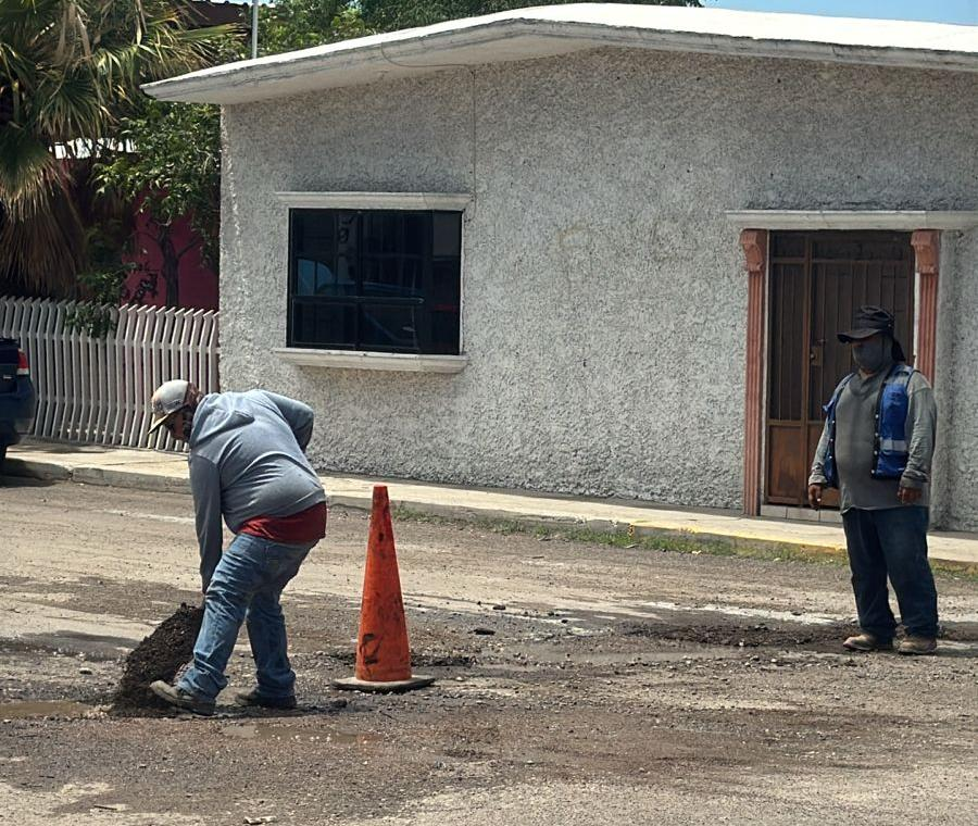 Obras Públicas implementa plan emergente de bacheo ante presencia de lluvias en Camargo