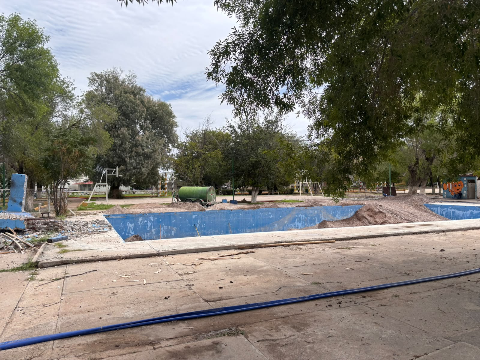 Alberca del Parque Infantil supera revisión estructural; continúan obras de rehabilitación