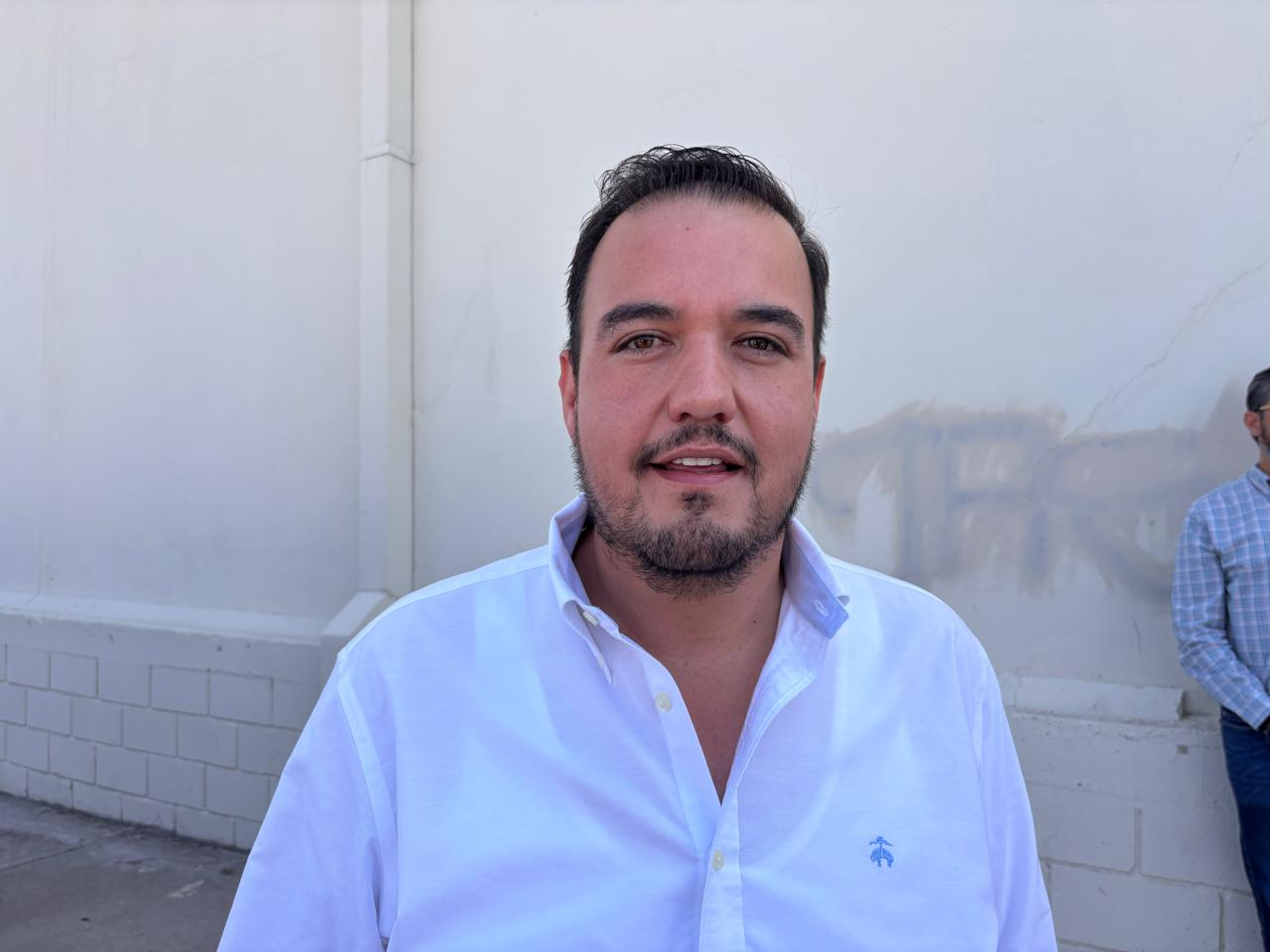 Presenta Jorge Aldana proyecto de rehabilitación vial por 8 millones de pesos; contempla mejoras en calles clave de Camargo