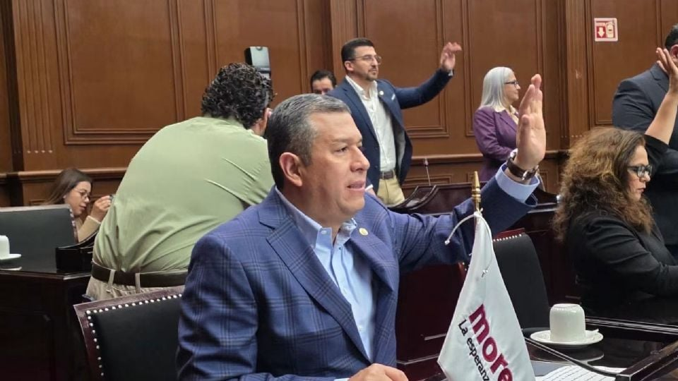 Inhabilitan a diputado morenista de Michoacán por 20 años; lo señalan de desviar 5.6 mdp