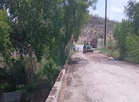 Dan mantenimiento a puente de Rancho Nuevo para garantizar paso seguro tras lluvias en San Francisco de Conchos