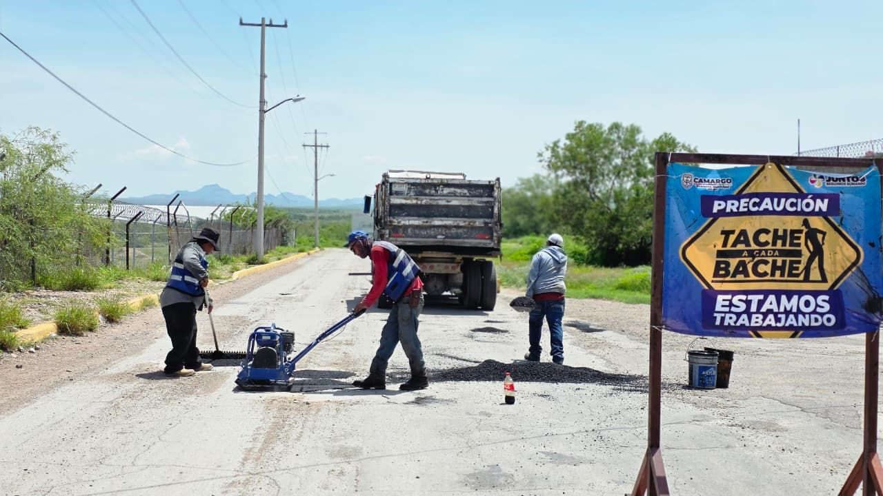 Refuerza Gobierno Municipal cuadrillas de bacheo para atender calles afectadas por las lluvias
