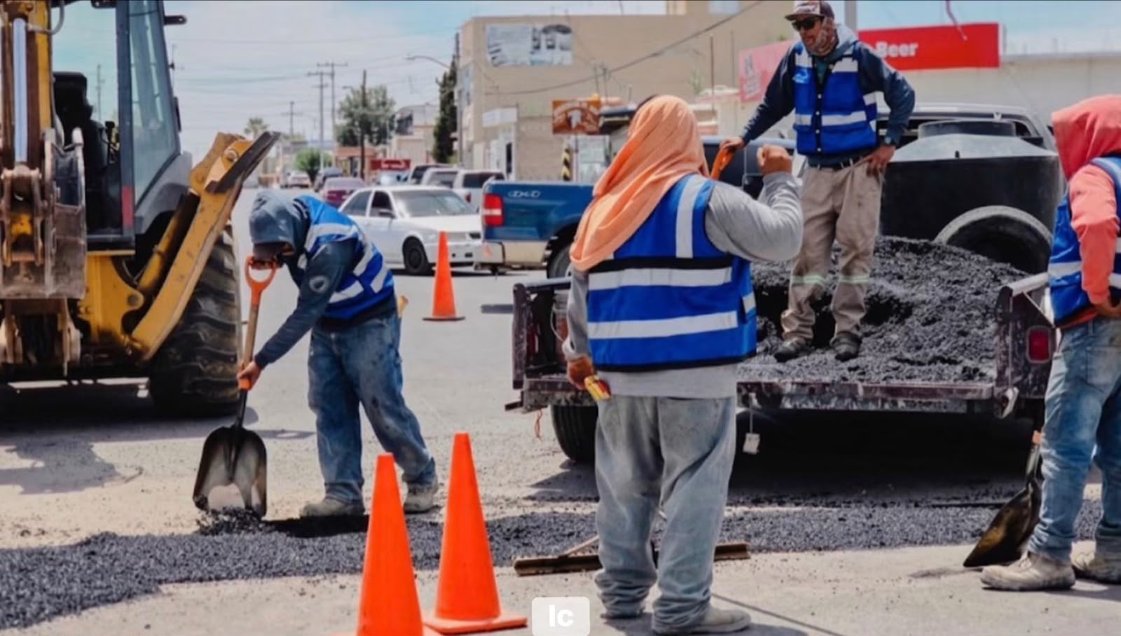 Continúan trabajos de bacheo en distintos sectores de Camargo