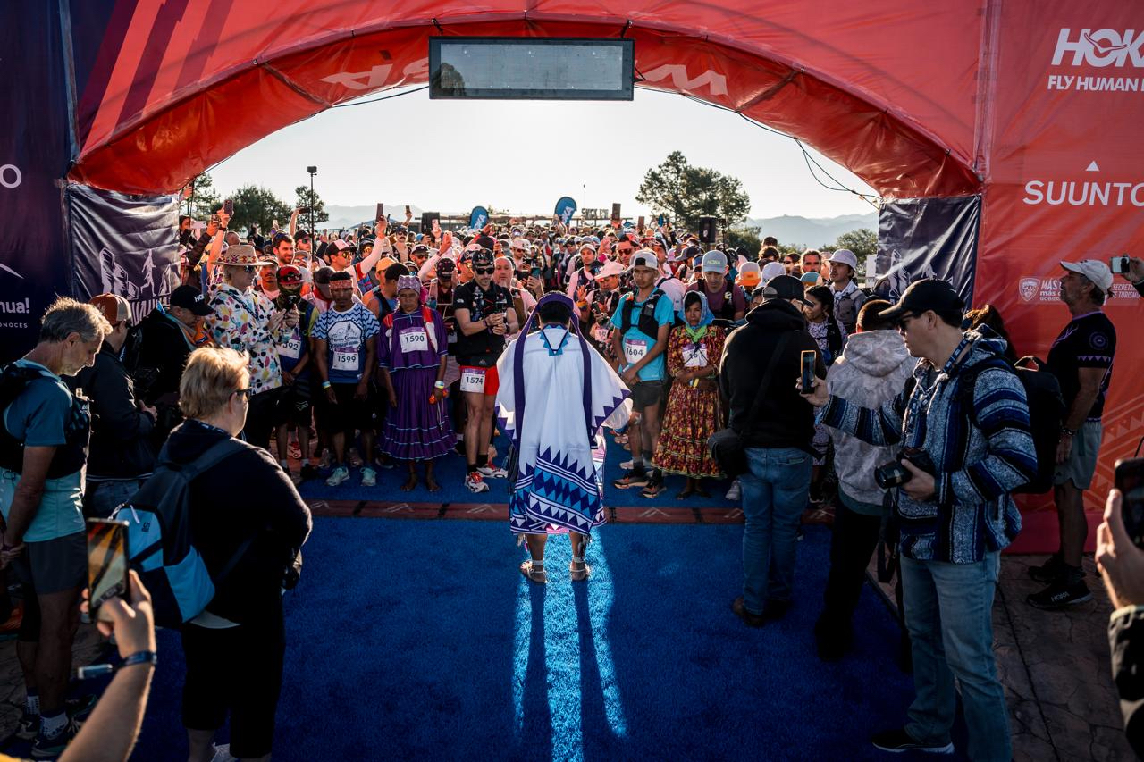 Participan corredores de ultra trail chihuahuenses en la Semana UTMB 2026 en Francia