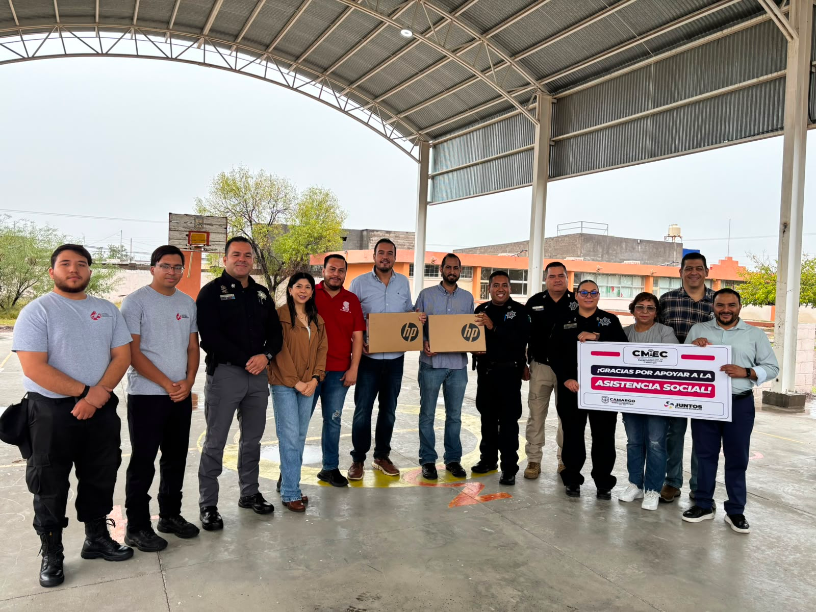 Apoya Estacionómetros al programa DARE con equipo de cómputo para labores de prevención