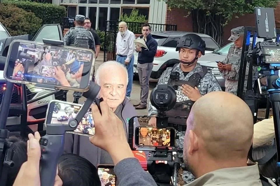 Llega Ruffo a Ensenada para cumplir prisión domiciliaria