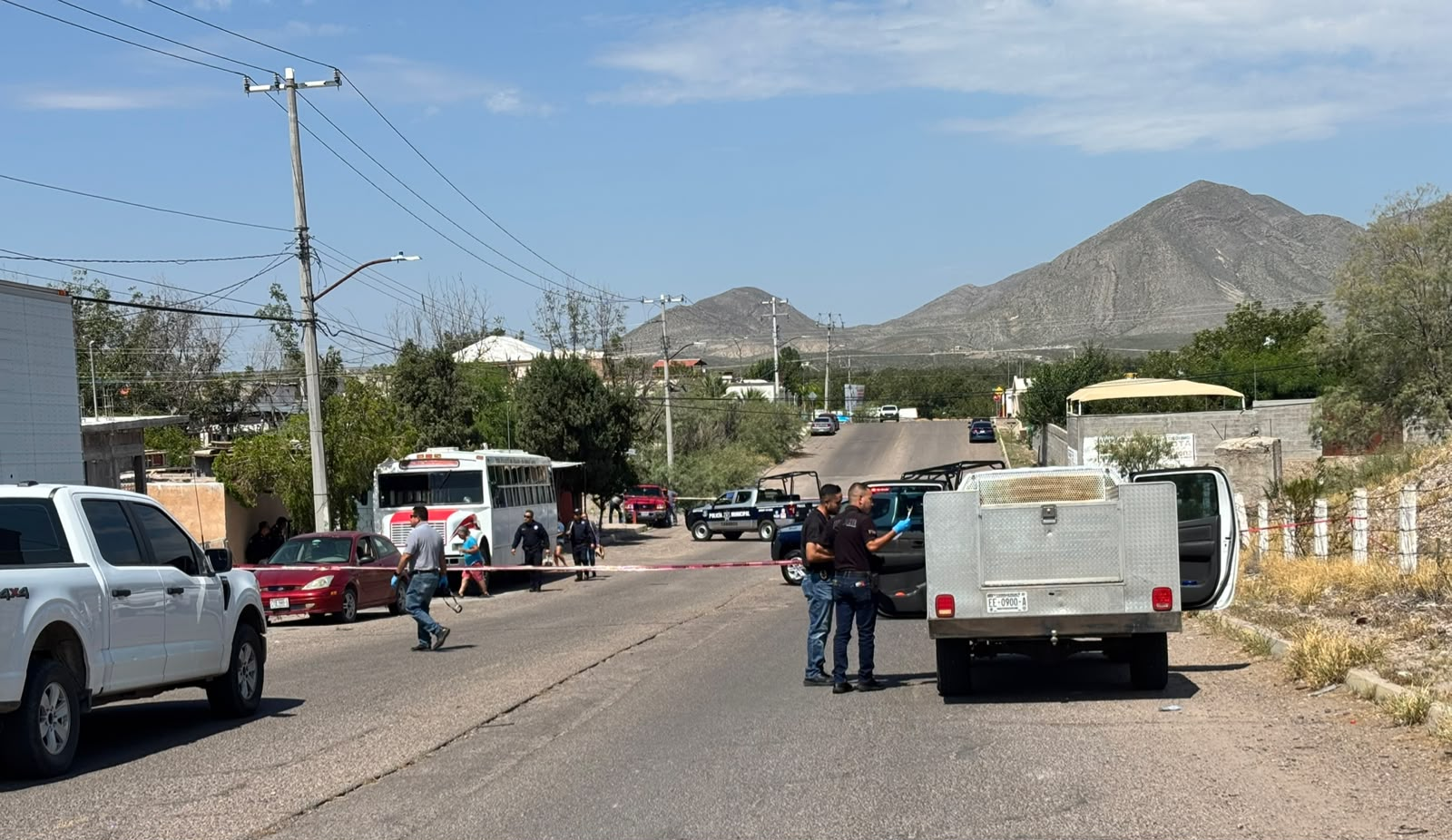 Policías intervienen en agresión con arma blanca; dos agentes resultan heridos y la agresora recibe un disparo en Camargo